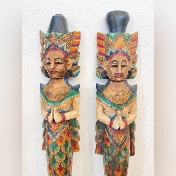PAIR OF VINTAGE GORGEOUS VINTAGE BALINESE HINDU PAINTED WOOD STATUE FIGU…